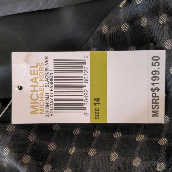 Short dress - Picture 4 of 4